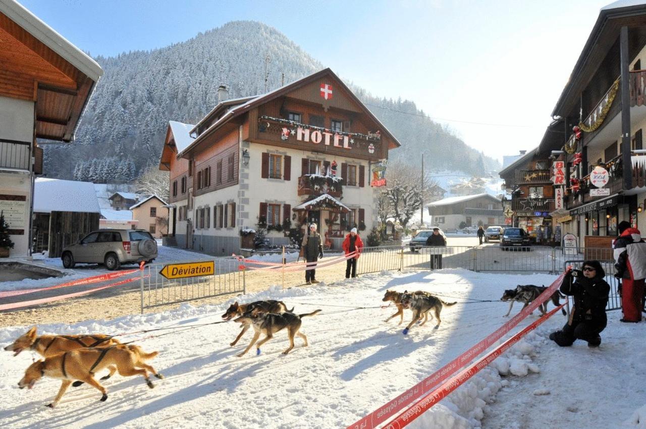 Les Touristes Abondance Exterior foto