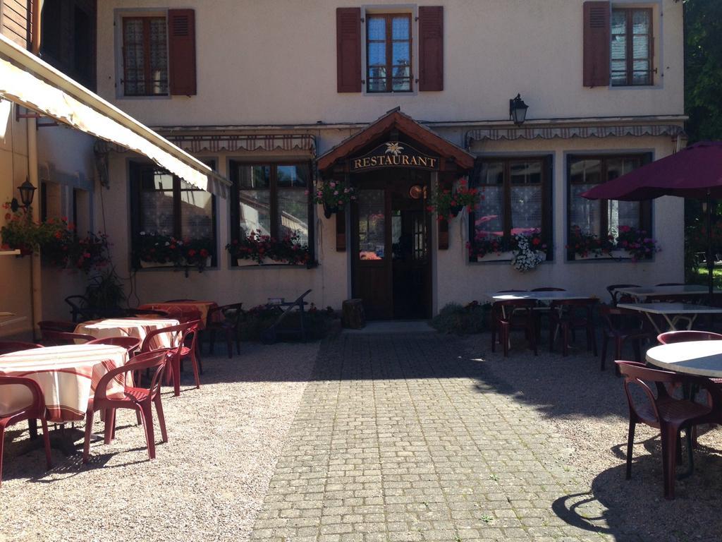 Les Touristes Abondance Exterior foto