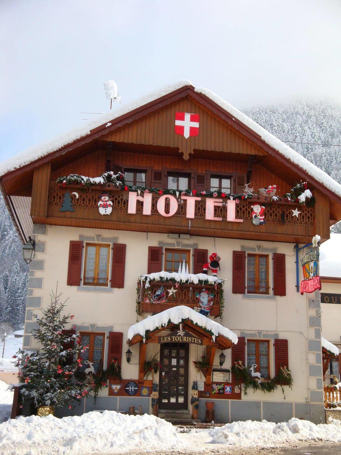Les Touristes Abondance Exterior foto