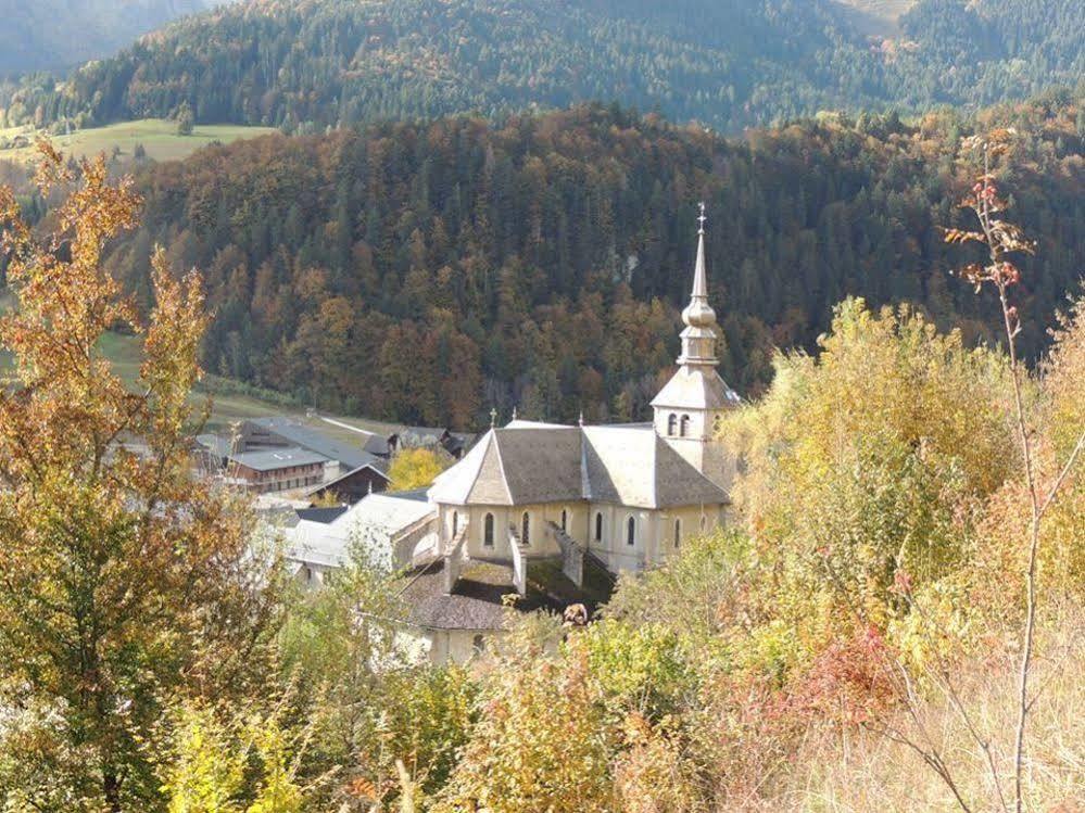 Les Touristes Abondance Exterior foto